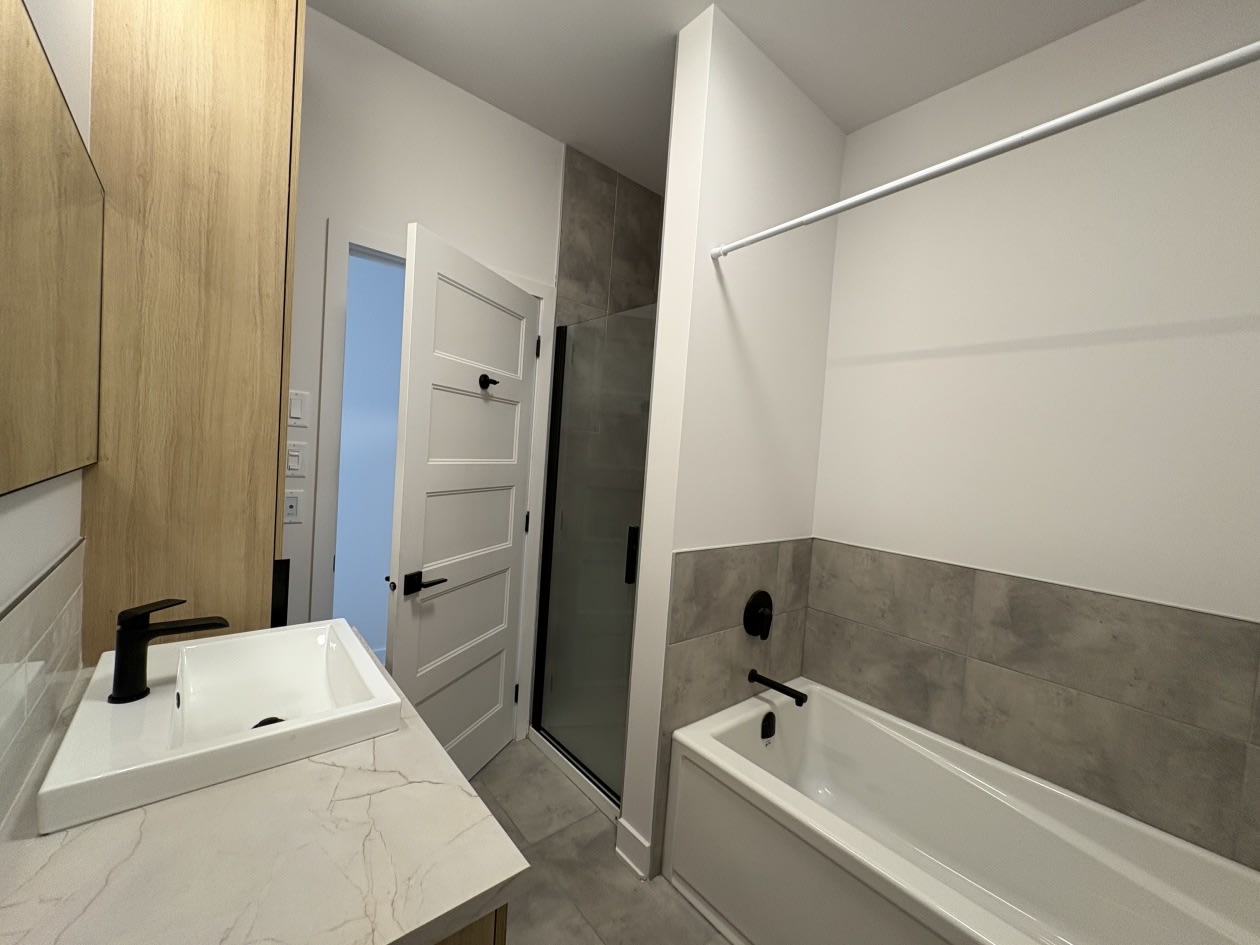 Photo 9 — 35 8e Ave, 2, Deux-Montagnes, J7R 3J3, Deux-Montagnes