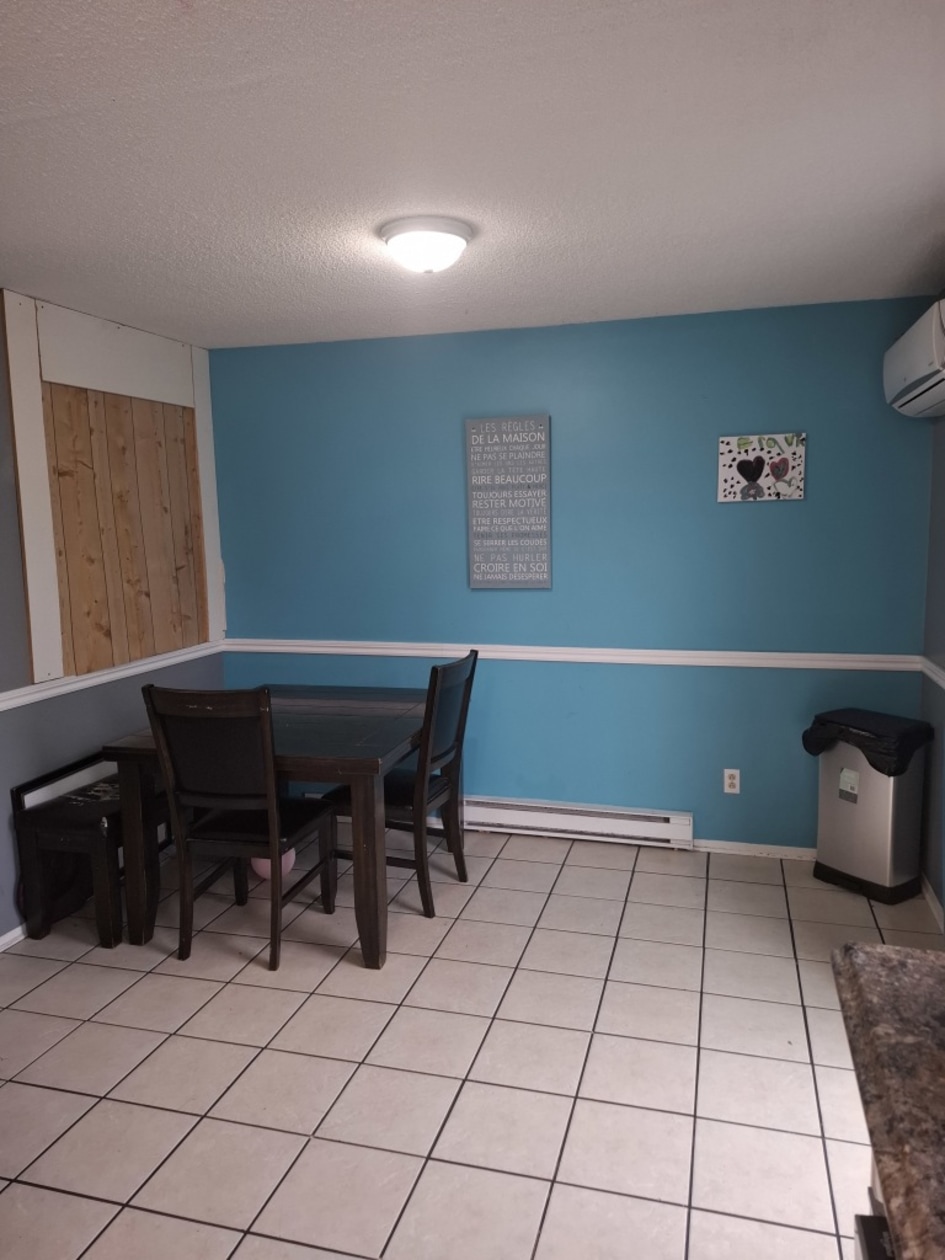 Salle à manger — 113 Rue de Matapédia, Gatineau, J8T 6M5, Gatineau