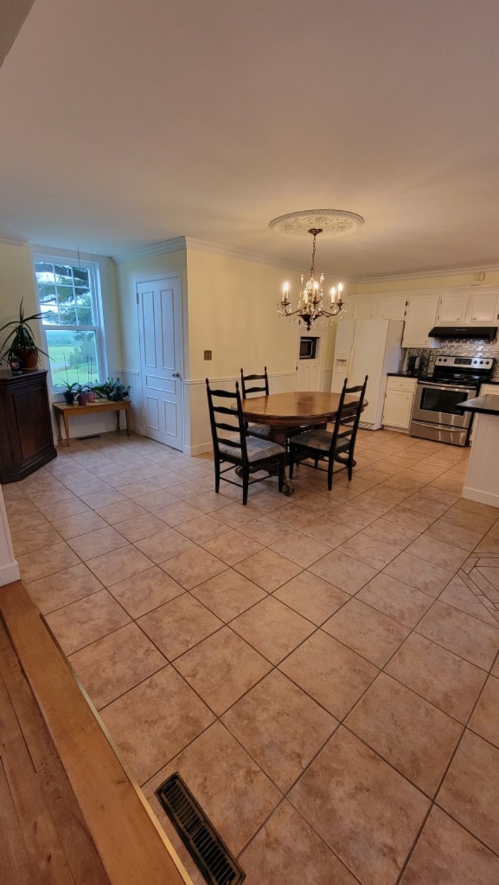 Salle à manger — 361 3E Rang, Saint-Félix-de-Kingsey, J0B 2T0, Saint-Félix-de-Kingsey