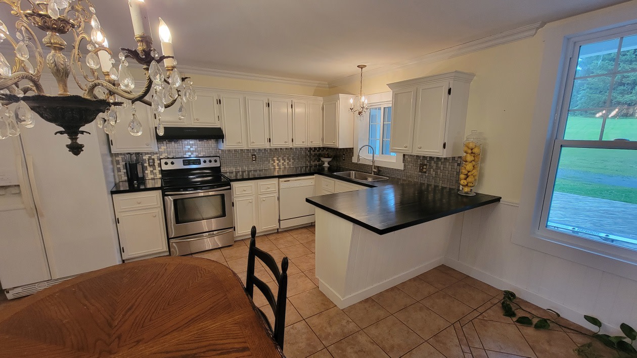 Cuisine — 361 3E Rang, Saint-Félix-de-Kingsey, J0B 2T0, Saint-Félix-de-Kingsey