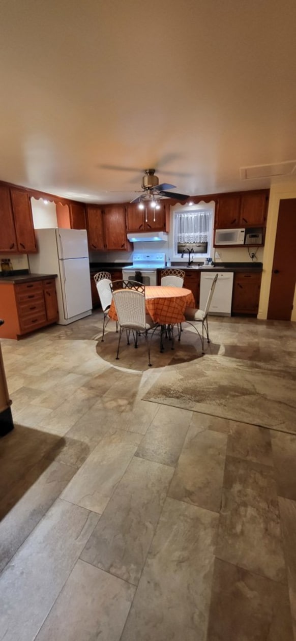 Cuisine — 5980 Chem. du Curé-Barrette, Terrebonne, J7M 1N1, Terrebonne
