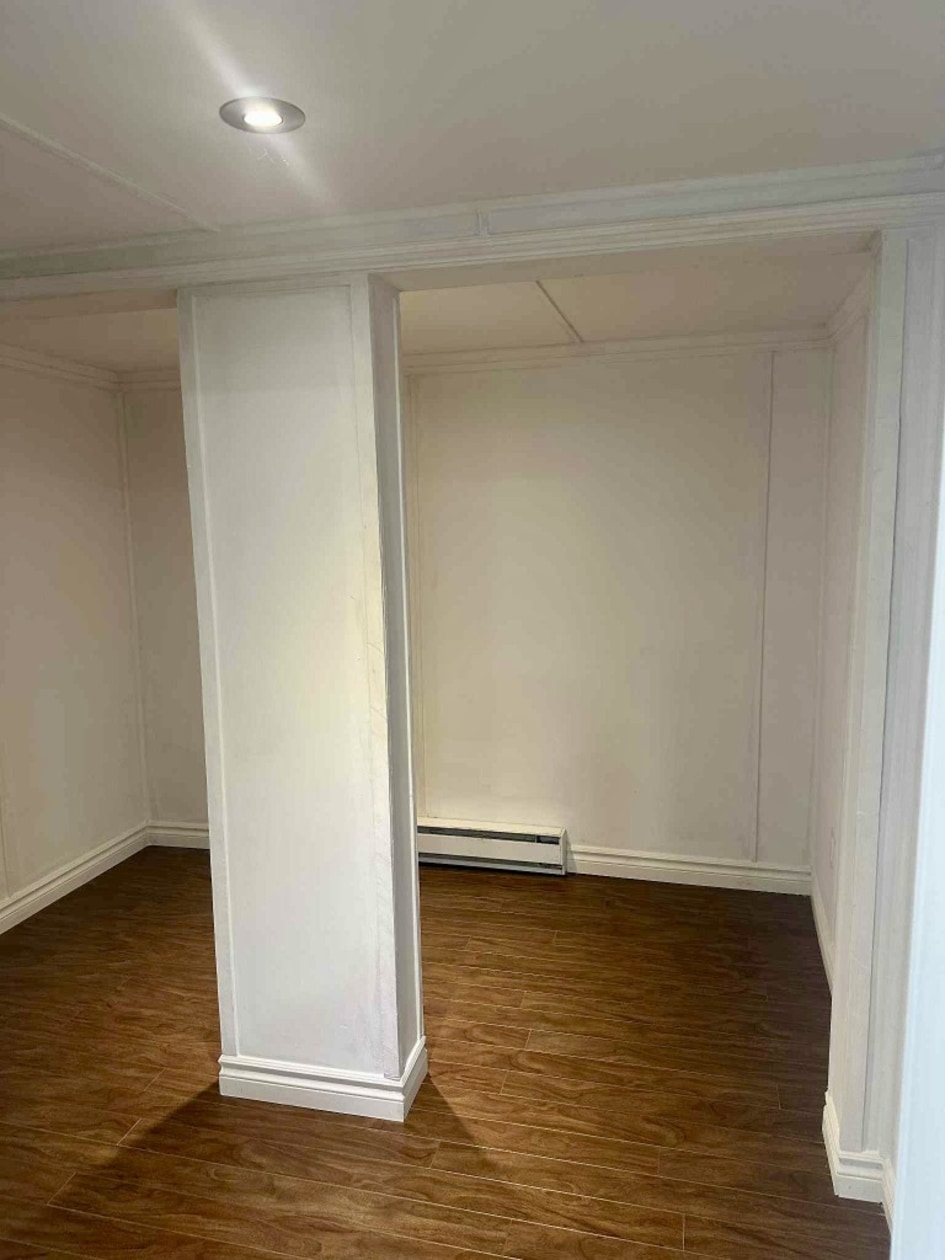 Penderie — 1346 Rue des Laurentides, Mascouche , J7K 3C2, Mascouche 
