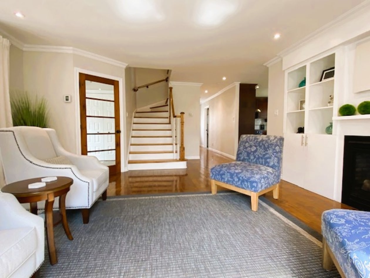 Escalier — 9 Chem. de l'Orge, Sainte-Anne-des-Lacs, J0R 1B0, Sainte-Anne-des-Lacs
