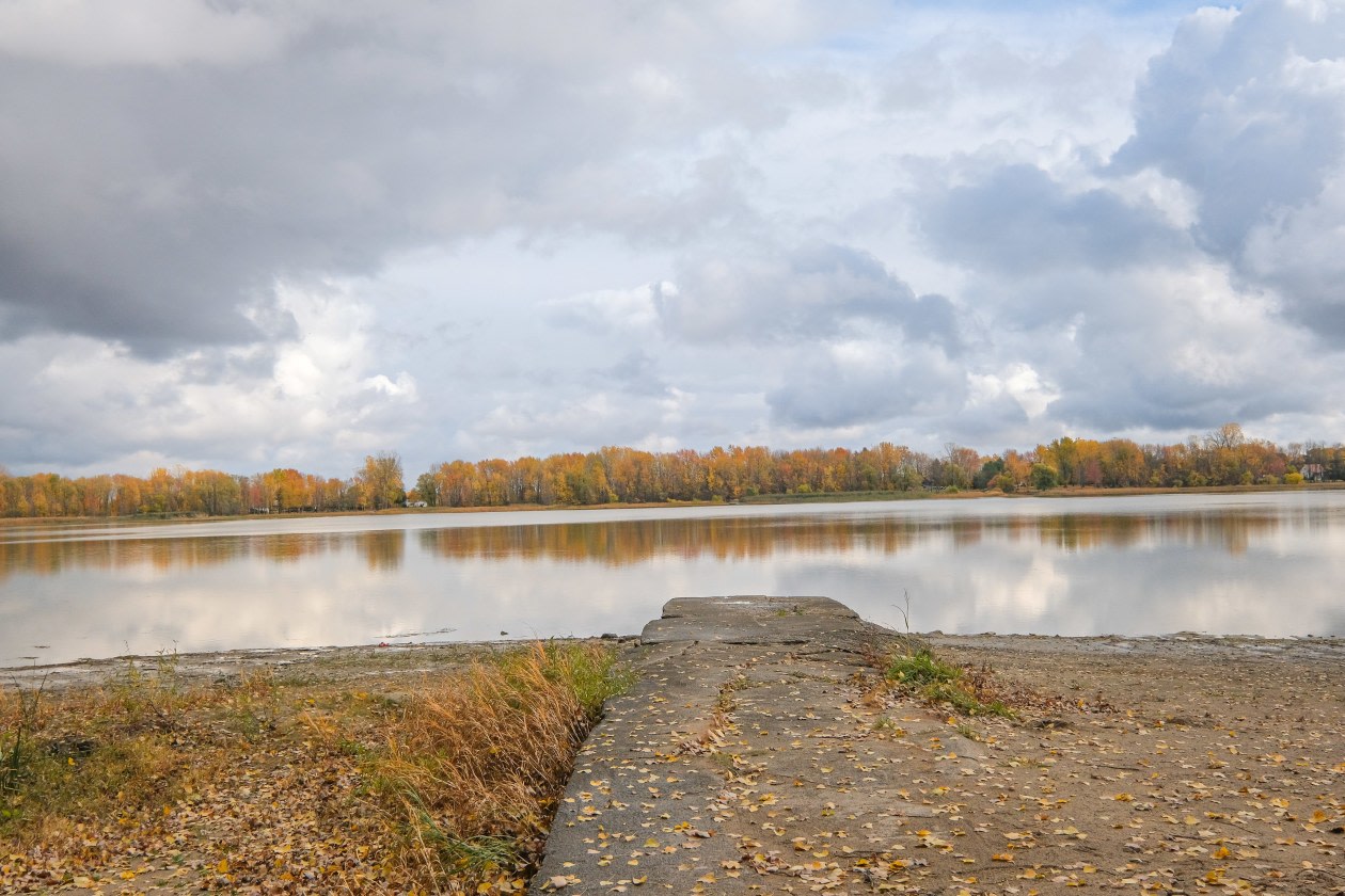 Bord de l'eau — 71 9E Ave, Saint-Paul-de-l'Île-Aux-Noix, J0J 1G0, Saint-Paul-de-l'Île-Aux-Noix
