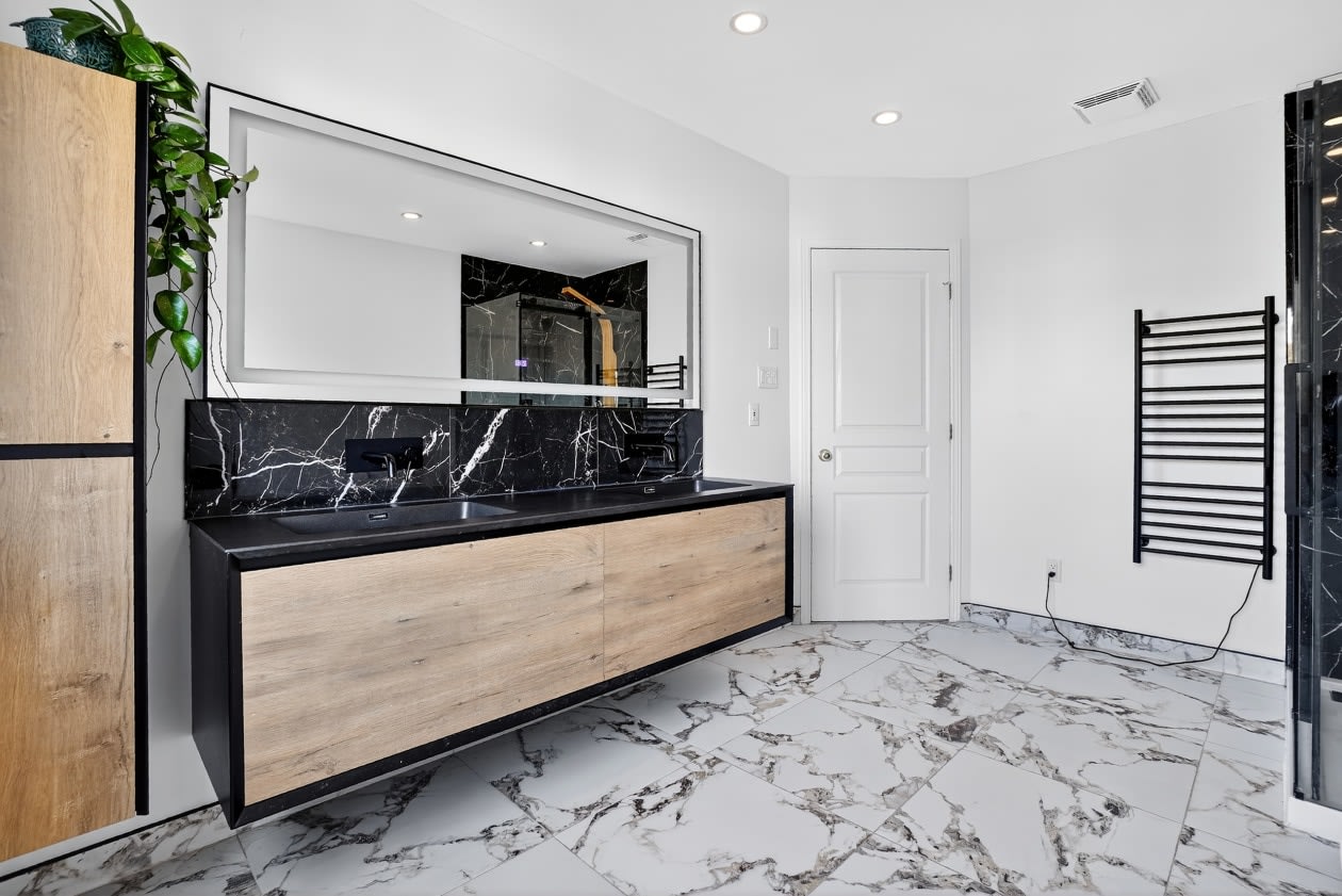 Salle de bains — 3693 Rue Asselin, Longueuil, J4M 2Y1, Longueuil