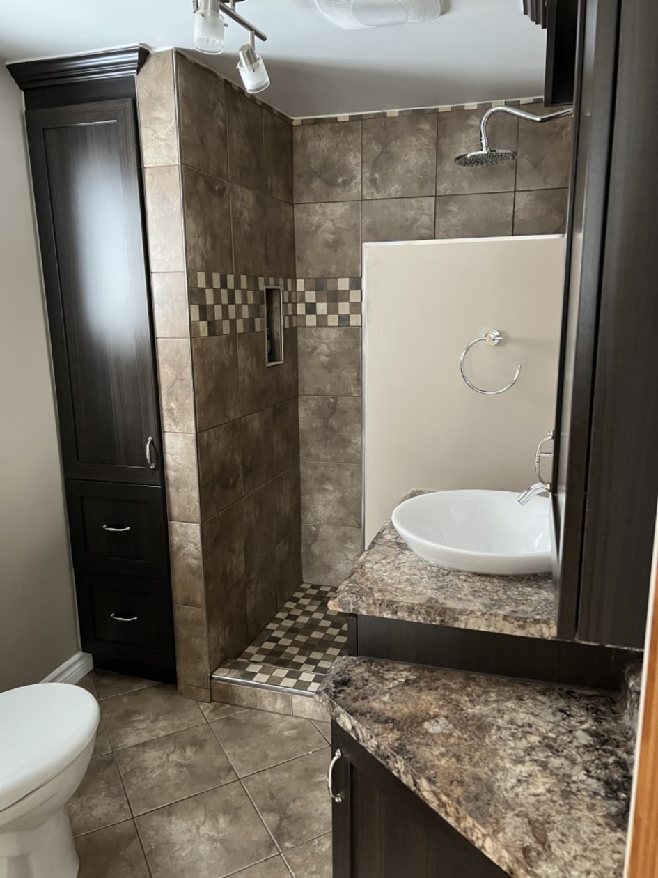 Salle de bains — 284 Chem. du Roy, Saint-Augustin-de-Desmaures, G3A 0E2, Saint-Augustin-de-Desmaures