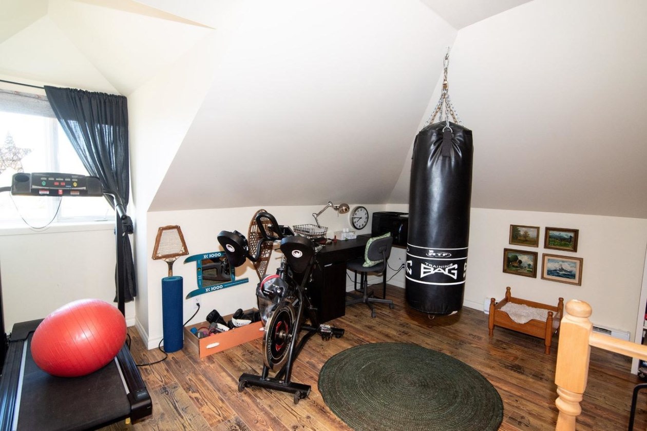 Salle familiale — 626 Boulevard Hébert, Saint-Pascal, G0L 3Y0, Saint-Pascal