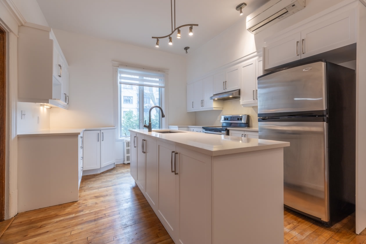 4001 Av. Northcliffe — photo 3