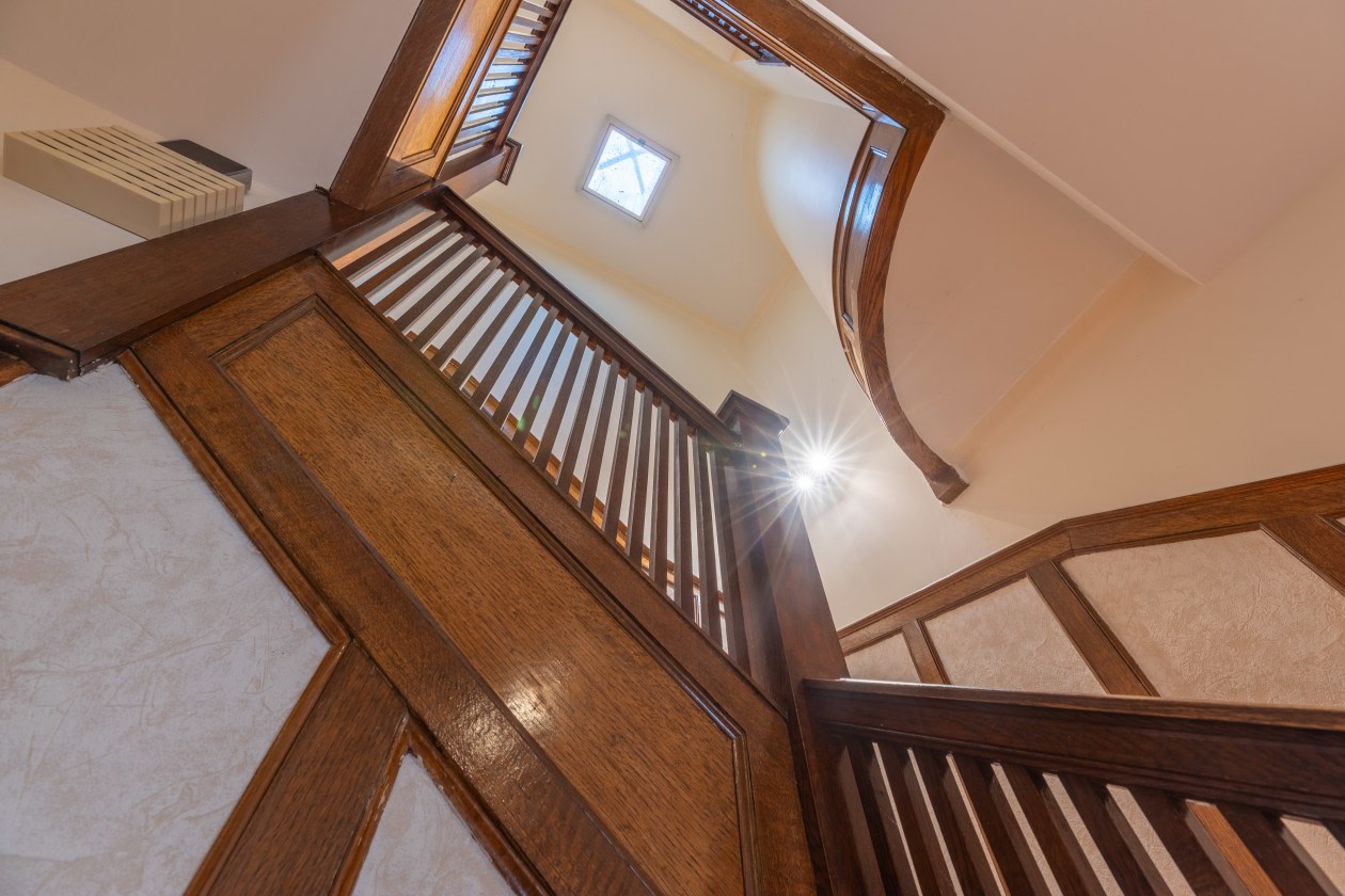 Escalier — 4001 Av. Northcliffe, Montréal, H4A 3L2, Montréal