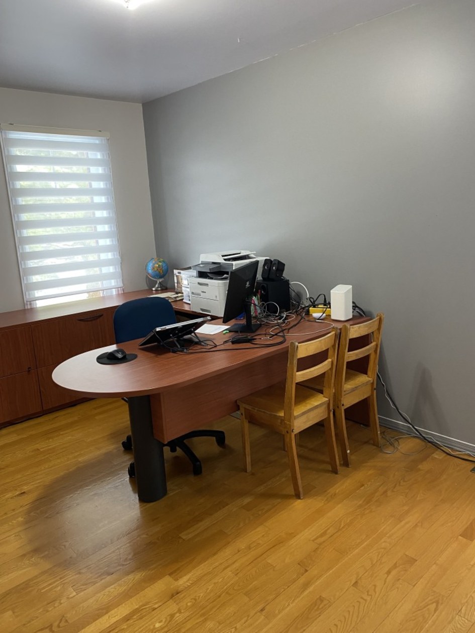 Bureau — 5 Rue de l'Harmonie, Victoriaville, G6S 1J7, Victoriaville