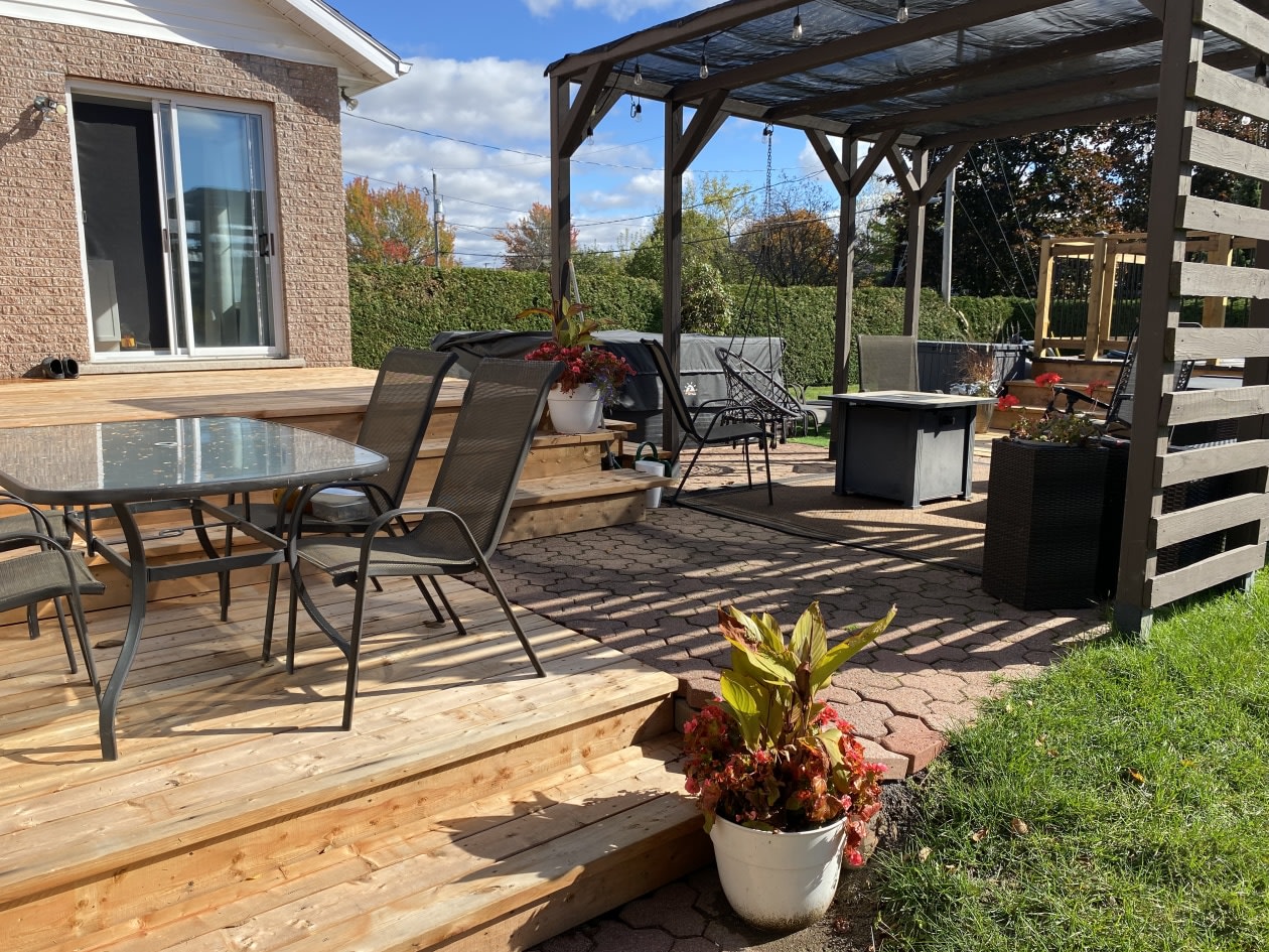 Terrasse — 5 Rue de l'Harmonie, Victoriaville, G6S 1J7, Victoriaville