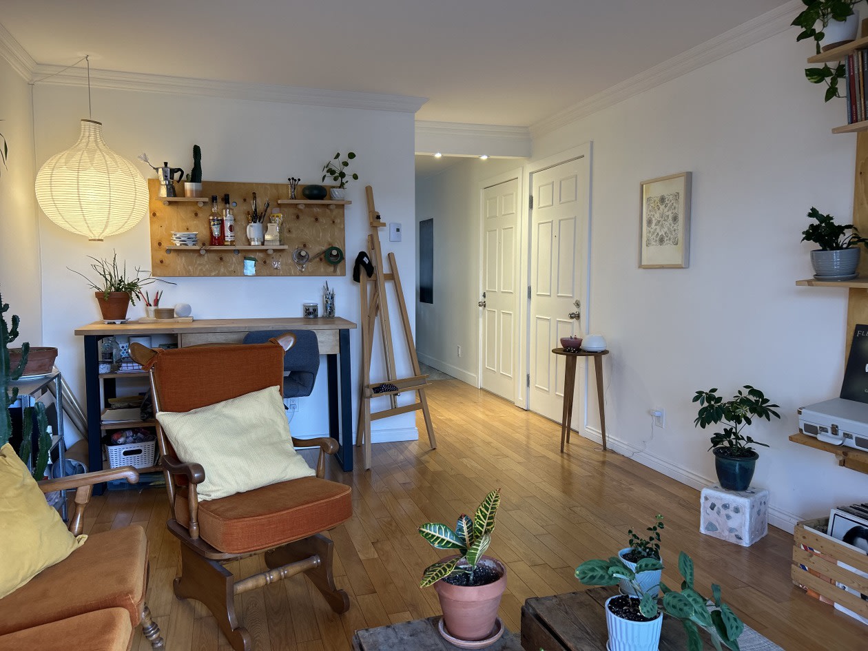 Salon — 545 Rue Christophe-Colomb O, 5, Québec, G1N 2K1, Québec
