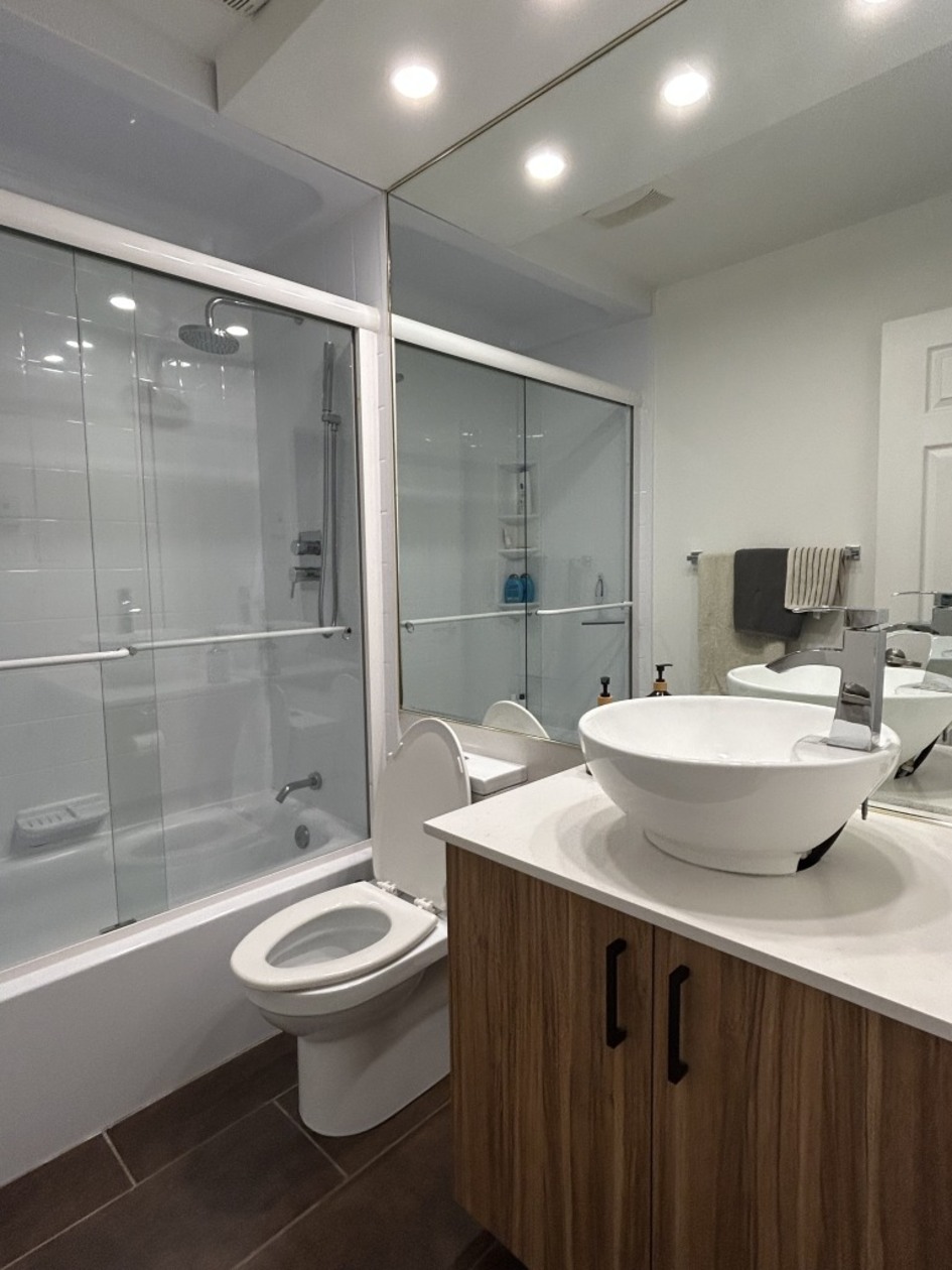 Salle de bains — 545 Rue Christophe-Colomb O, 5, Québec, G1N 2K1, Québec