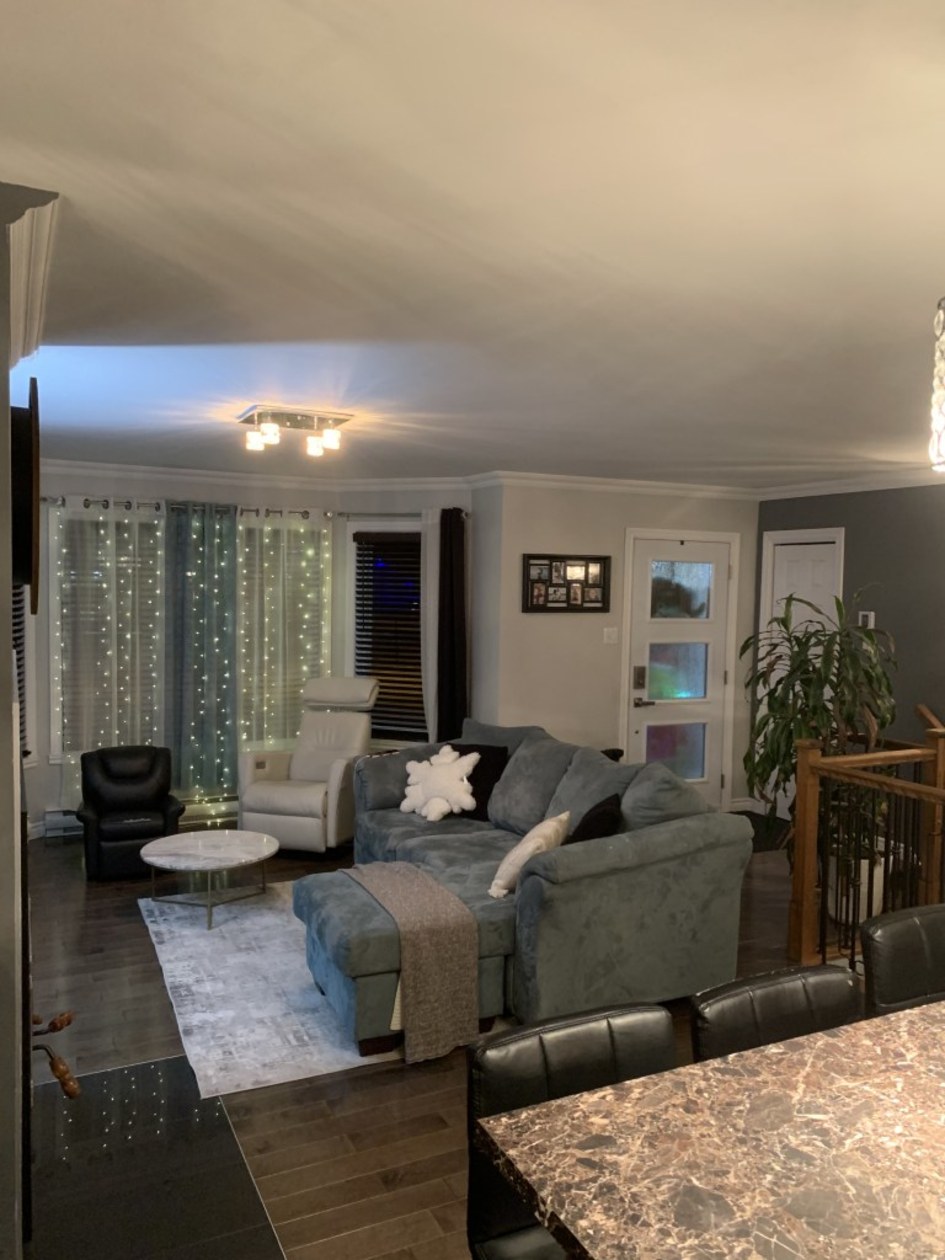 Salon — 194 potvin sud , Hébertville, G8N 1V5, Hébertville