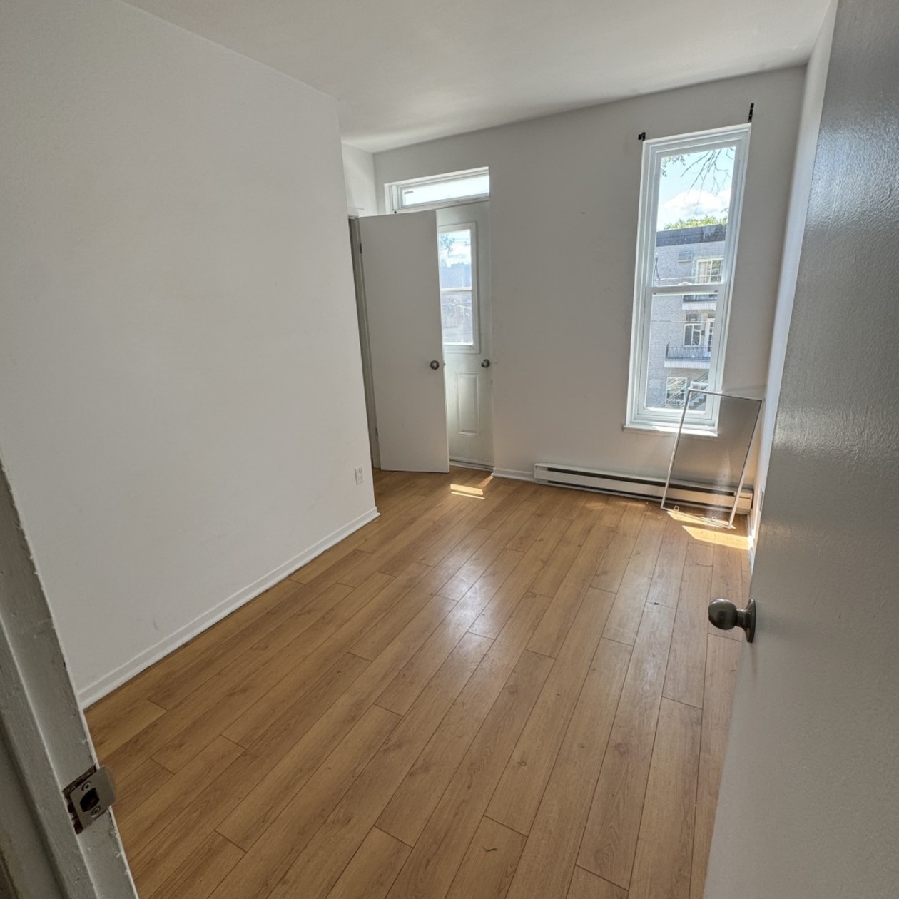 1607 Av Bourbonnière — photo 3