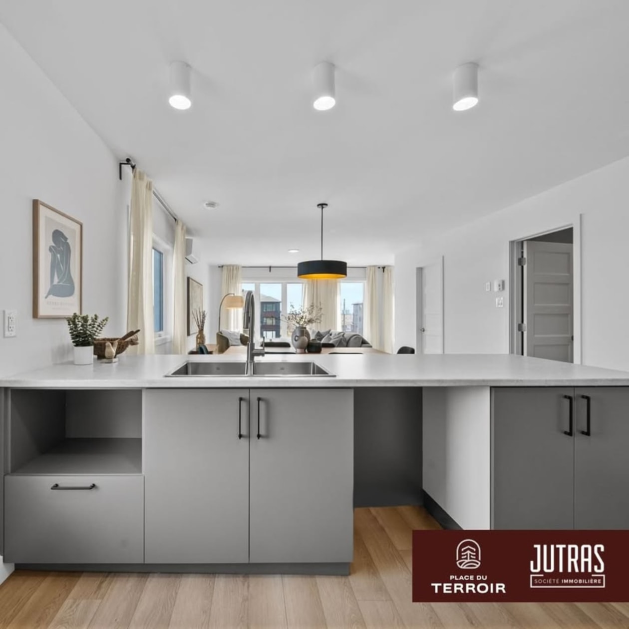 341 Rue du Faubourg — photo 3