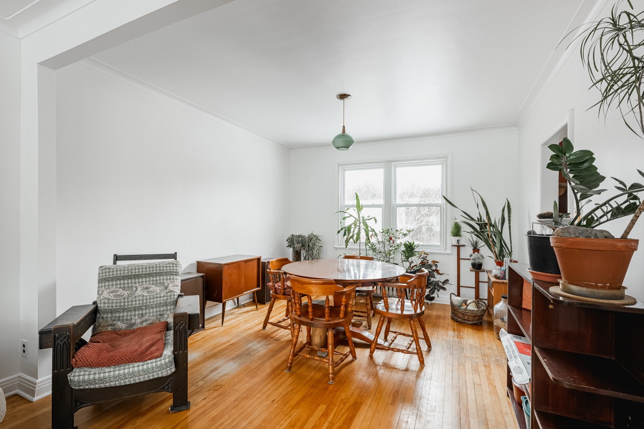 Salle à manger — 3680 Rue Broadway, Lachine, H8T 1T3, Lachine