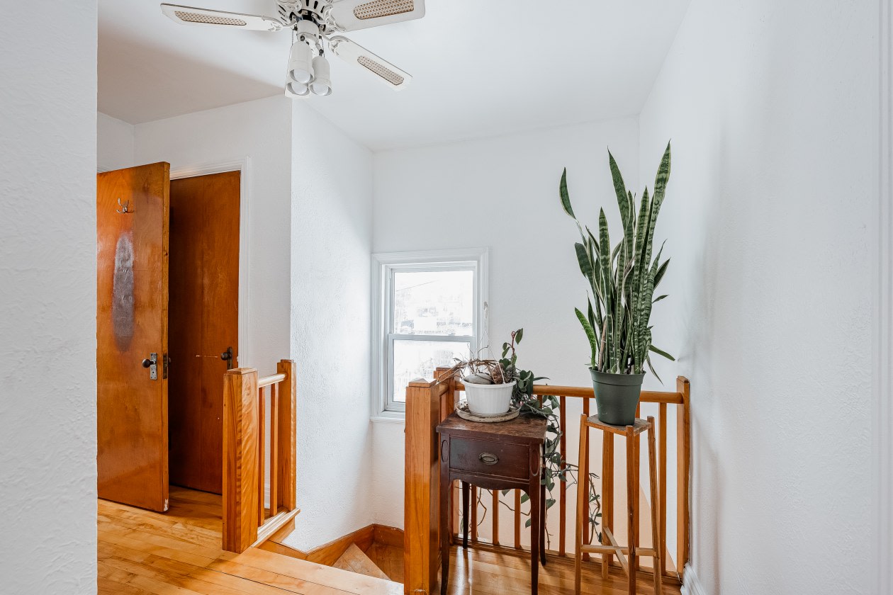 Corridor — 3680 Rue Broadway, Lachine, H8T 1T3, Lachine