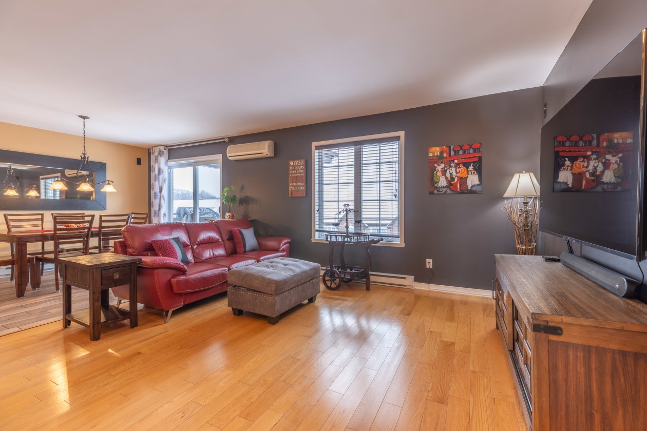 Salon — 924 Rue de la Vallée, 7, Pincourt, J7W 0H7, Pincourt