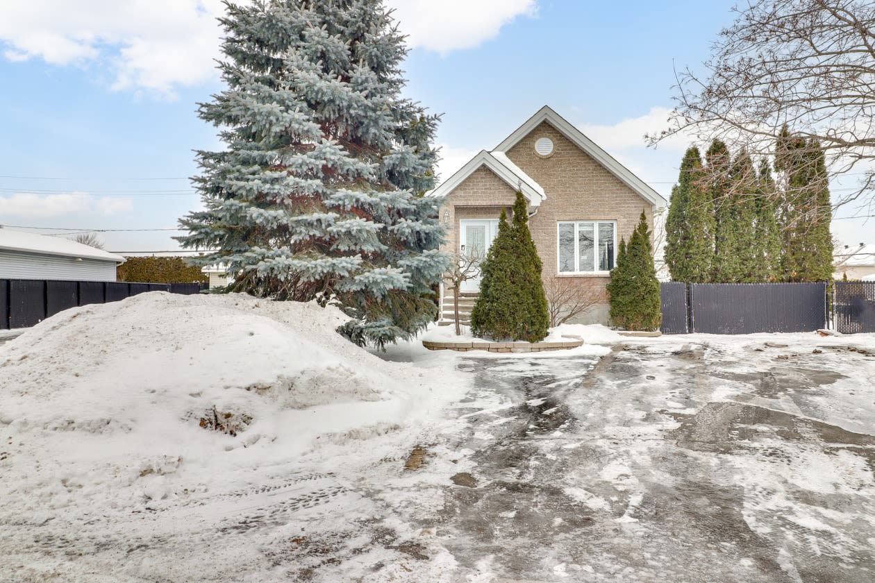 364 Rue Caron — photo 1