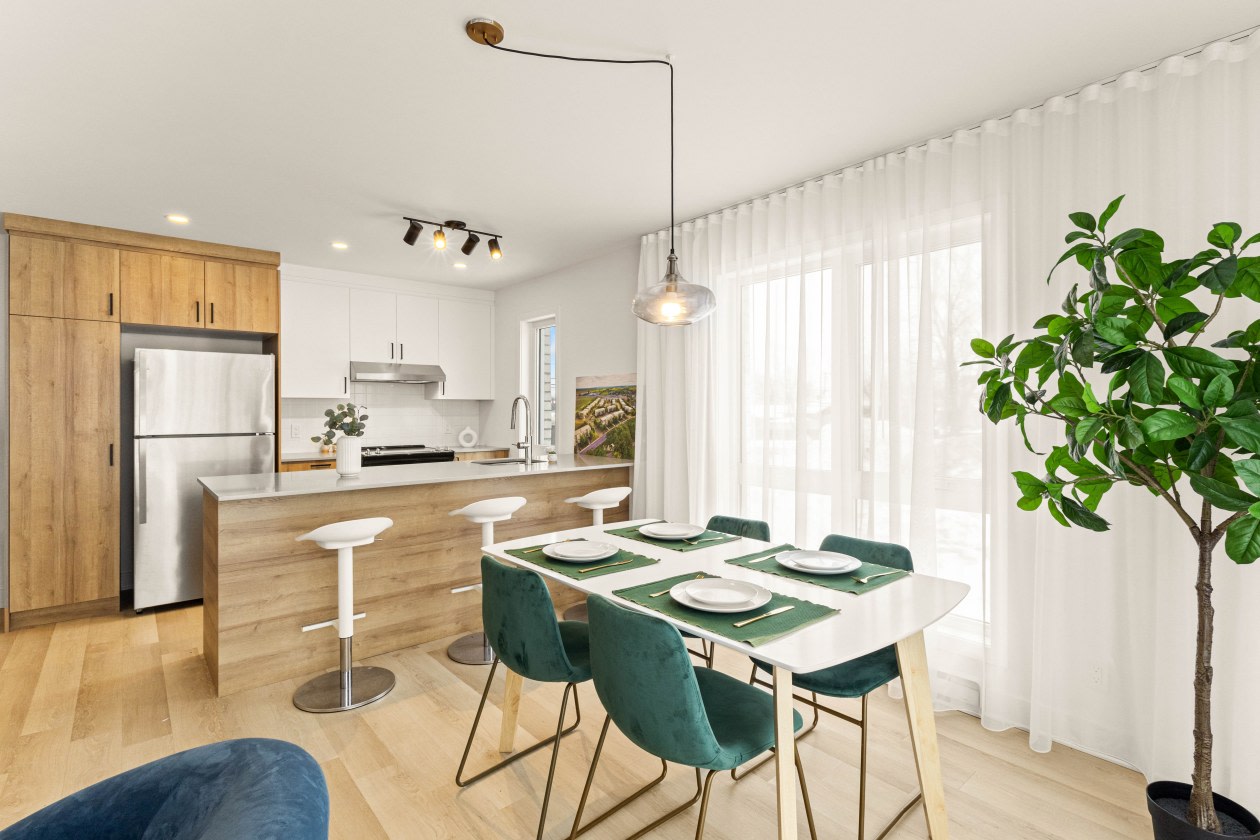 Salle à manger — 52 Rue Rene Vachon, 4, Salaberry-de-Valleyfield, J6S 2L4, Salaberry-de-Valleyfield
