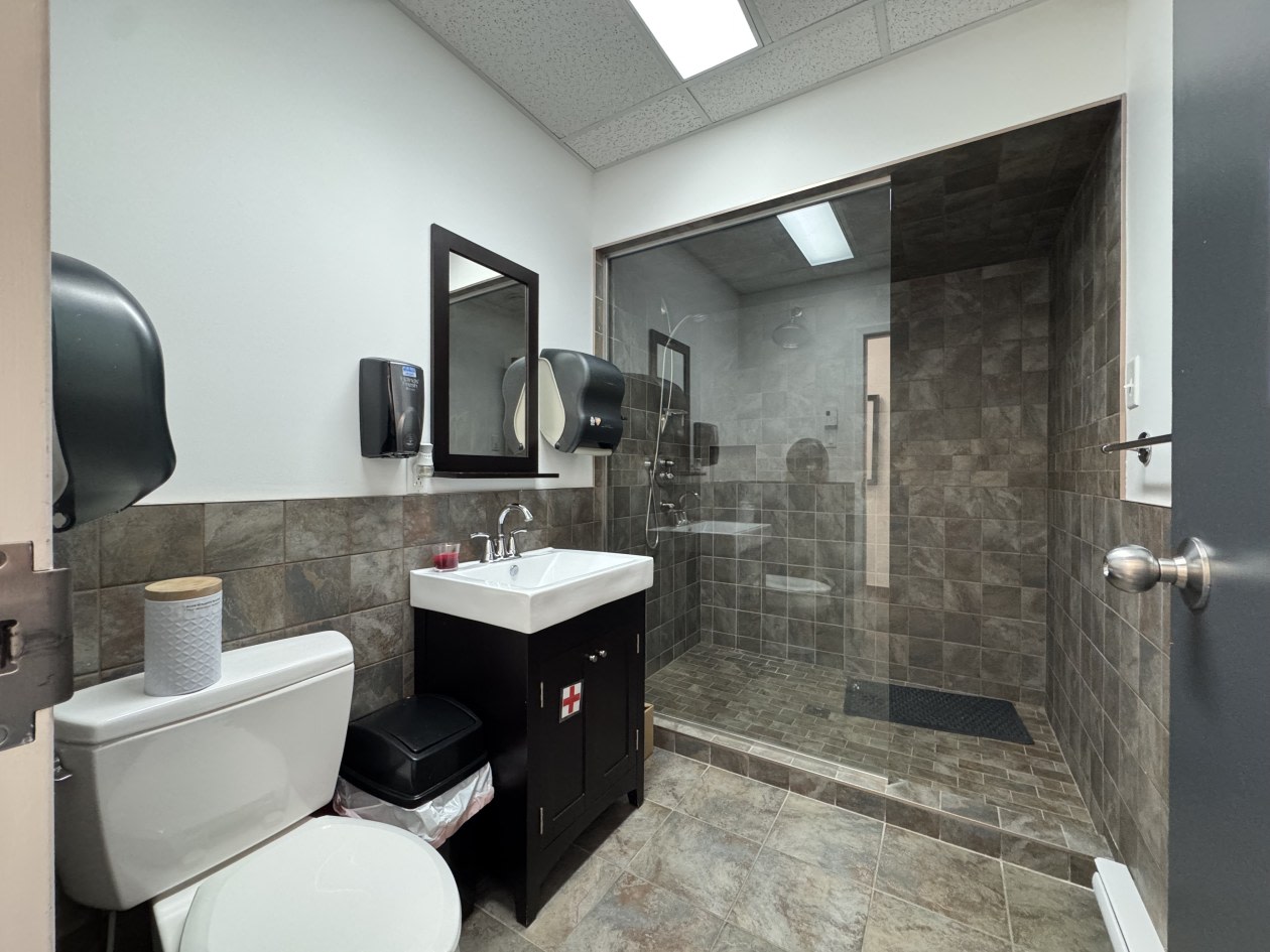Salle de bains — 3430 Rue Galt O., Sherbrooke, J1H 0A5, Sherbrooke