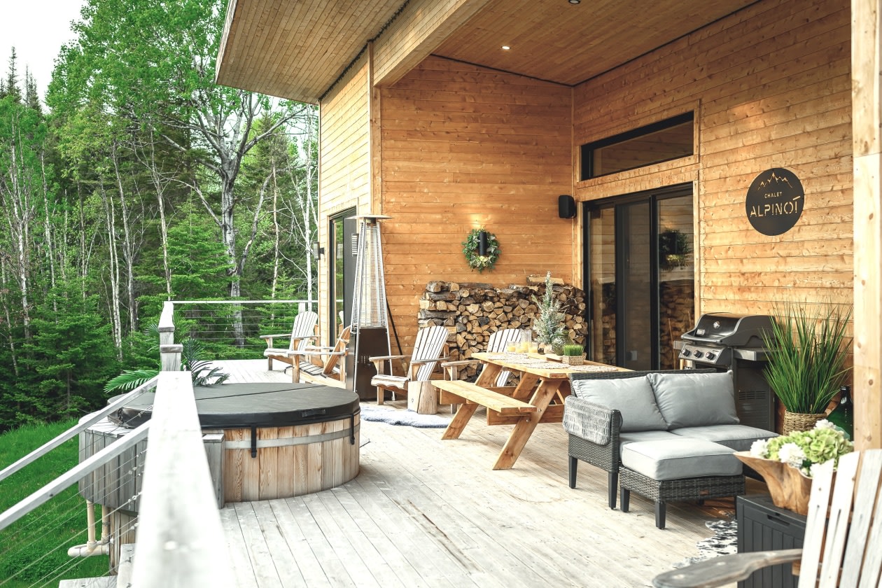Terrasse — 80 Rue du Soleil-Couchant, La Malbaie, G5A 0H3, La Malbaie