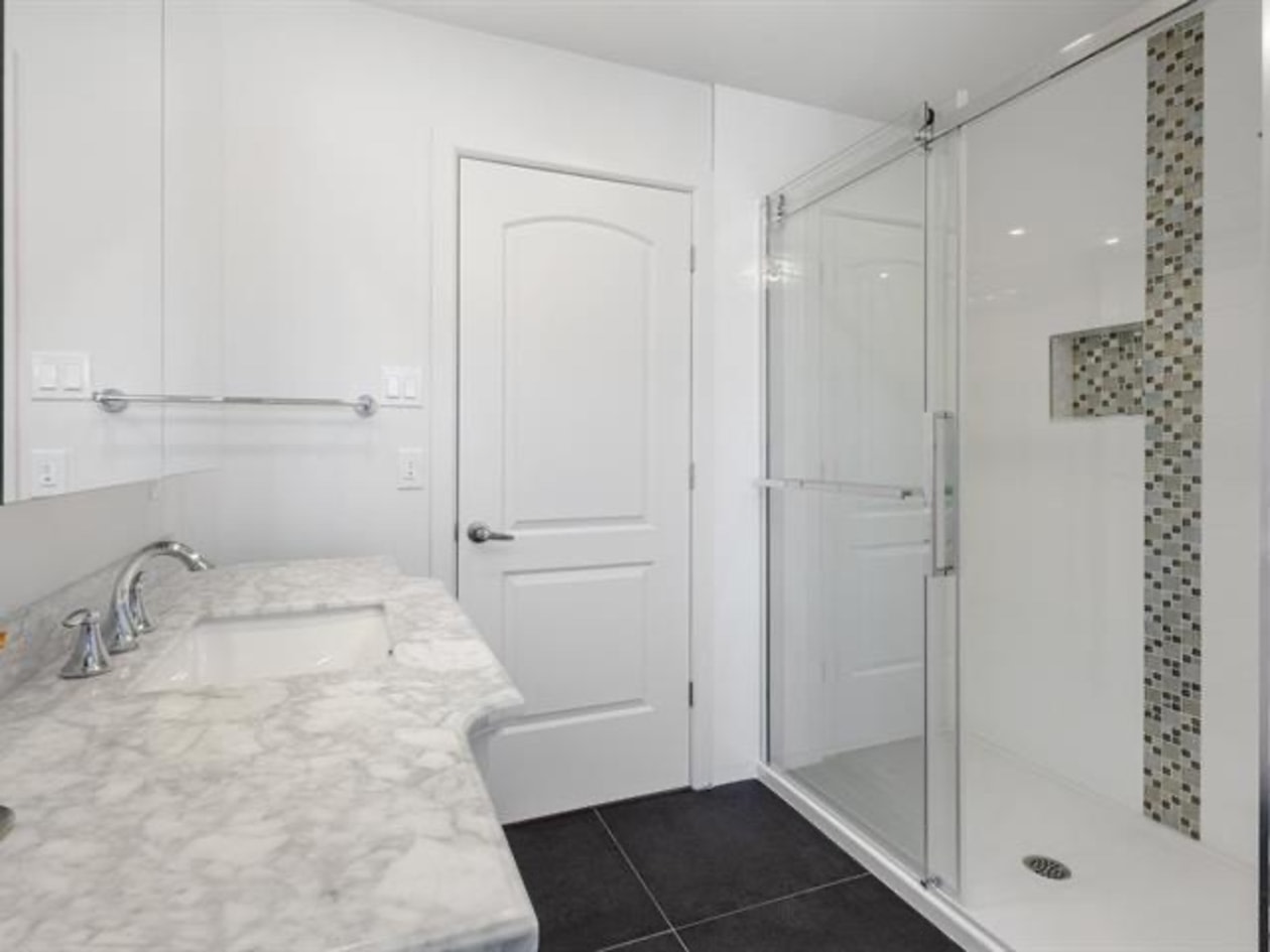105 Rue Besner — photo 3
