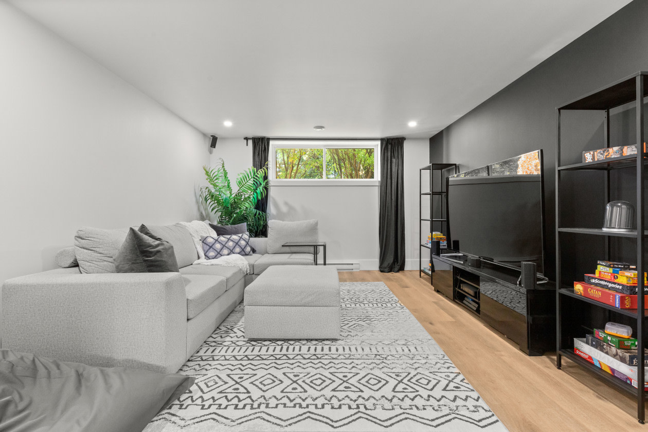 Salon — 2582 Chem. Bellerive, Carignan, J3L 4J9, Carignan
