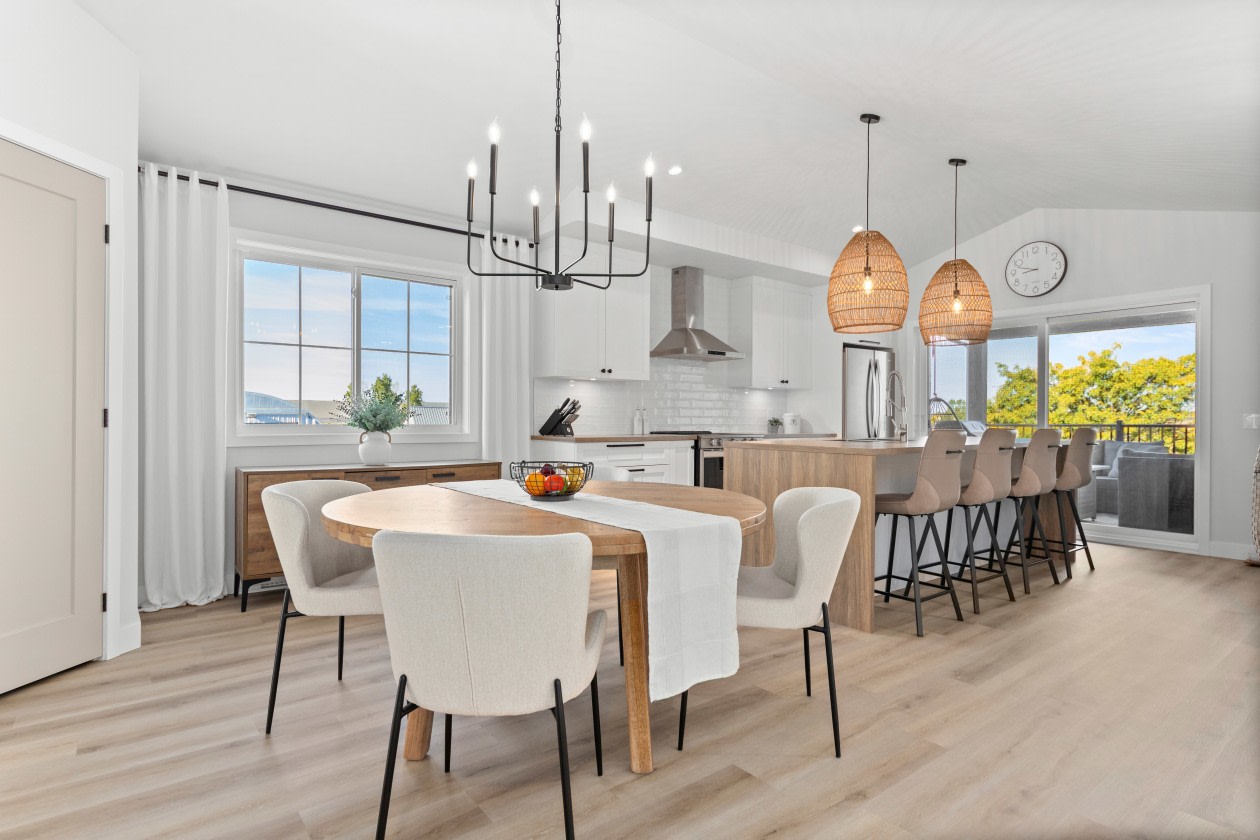 Salle à manger — 2582 Chem. Bellerive, Carignan, J3L 4J9, Carignan