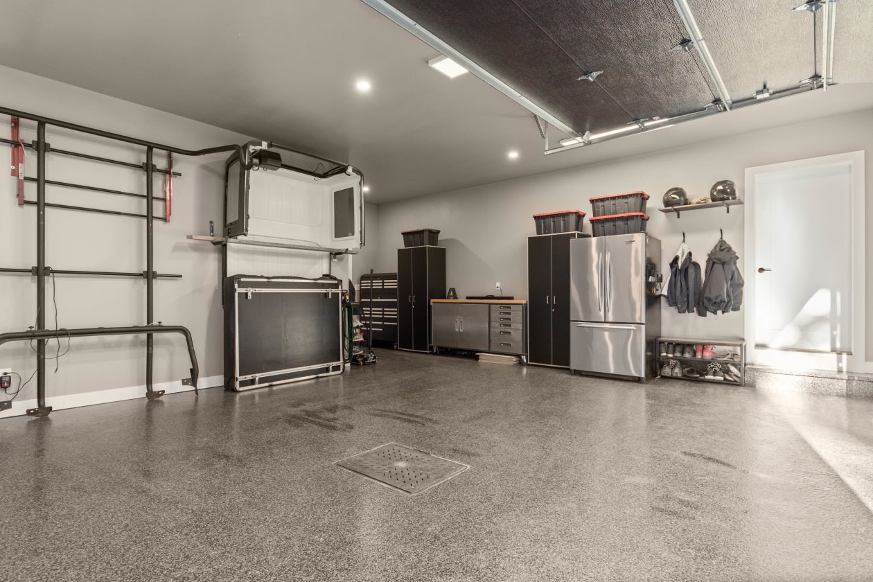 Garage — 2582 Chem. Bellerive, Carignan, J3L 4J9, Carignan