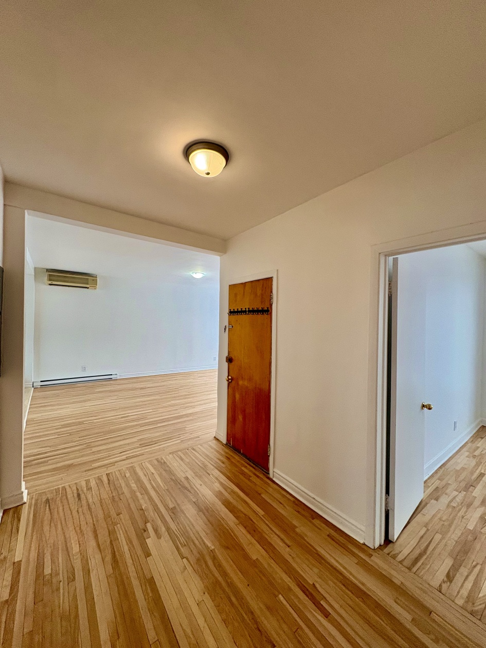 Photo 6 — 2458-2462 Av. Montclair, Montreal, h4b 2j1, Montreal