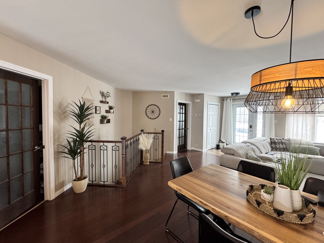 880 Av. des Pommiers — photo 3