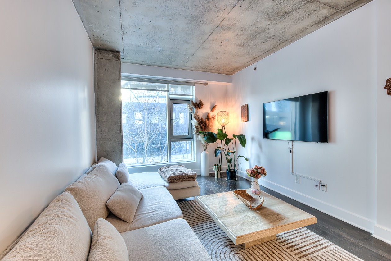 Salon — 1045 Rue Wellington, 211, Montréal, H3C 1V6, Montréal