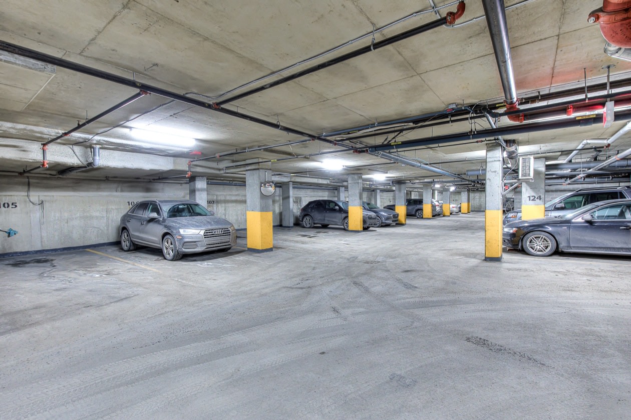 Garage — 1045 Rue Wellington, 211, Montréal, H3C 1V6, Montréal