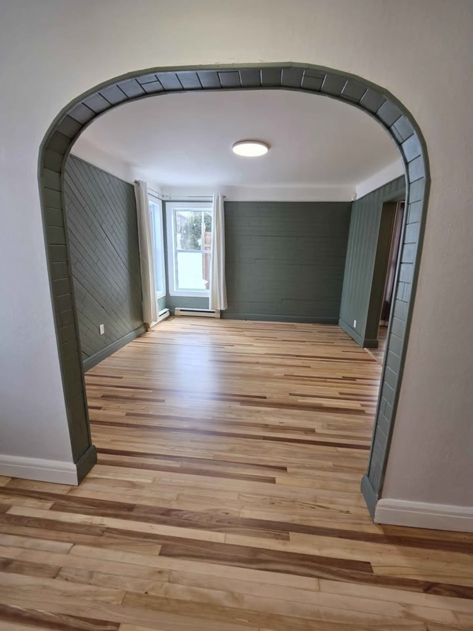 Salon — 1333-1335-1337 Rue Saint-Gérard, Sherbrooke, J1H 3E6, Sherbrooke