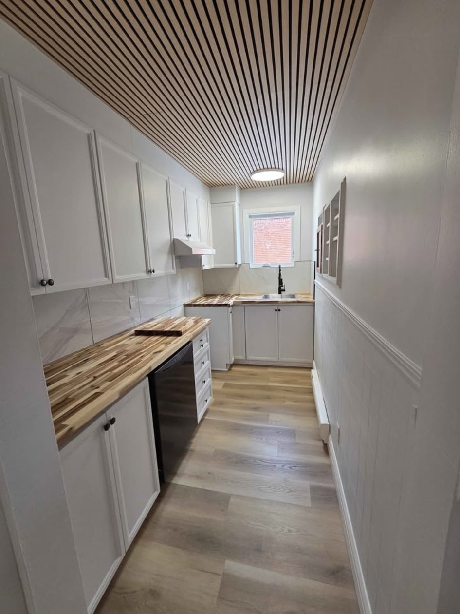 Cuisinette — 1333-1335-1337 Rue Saint-Gérard, Sherbrooke, J1H 3E6, Sherbrooke