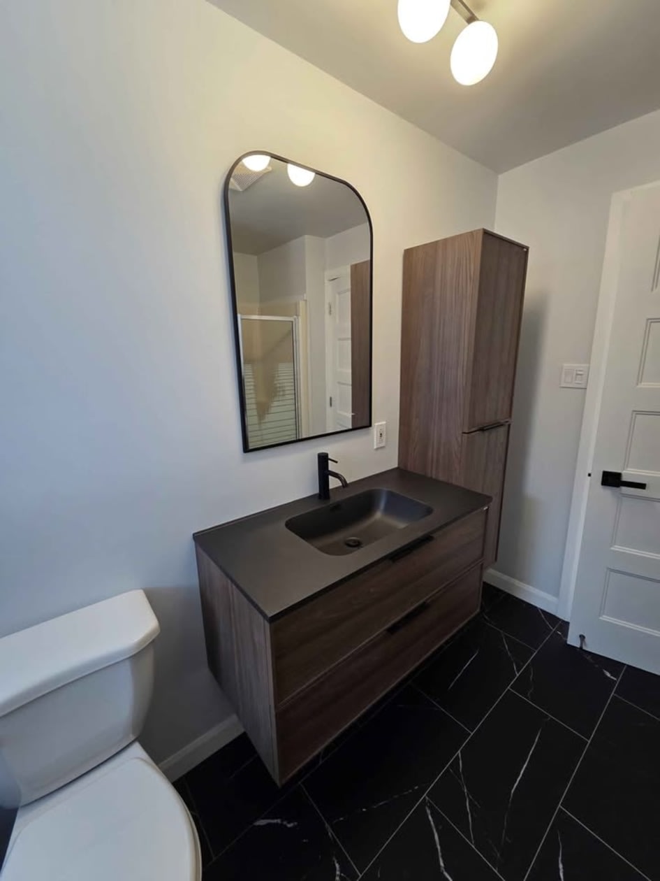 Salle de bains — 1333-1335-1337 Rue Saint-Gérard, Sherbrooke, J1H 3E6, Sherbrooke