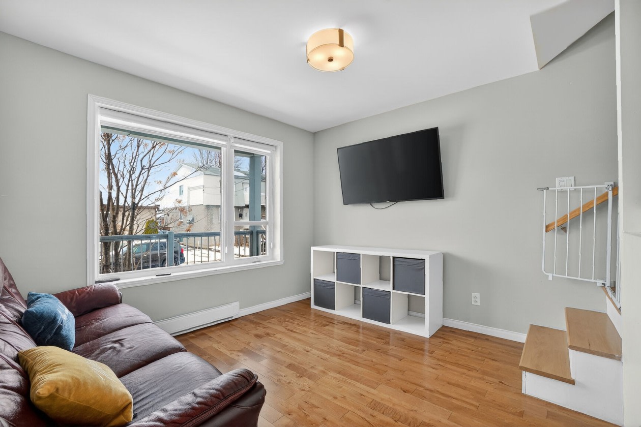 Photo 2 — 184 Rue Montcalm, Longueuil, J4J 2K6, Longueuil
