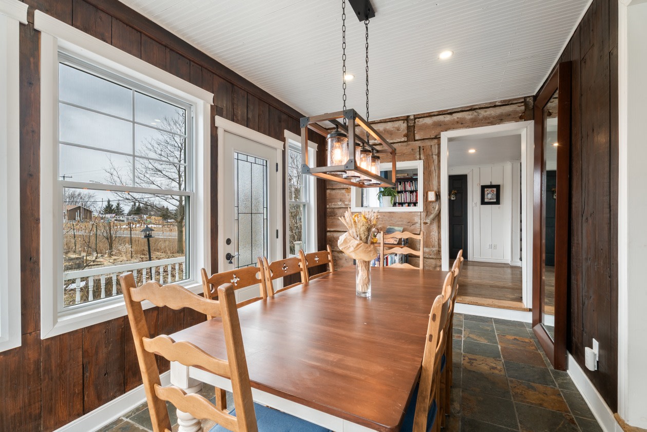 Salle à manger — 423 Route Édouard-VII, Saint-Jacques-le-Mineur, J0J 1Z0, Saint-Jacques-le-Mineur