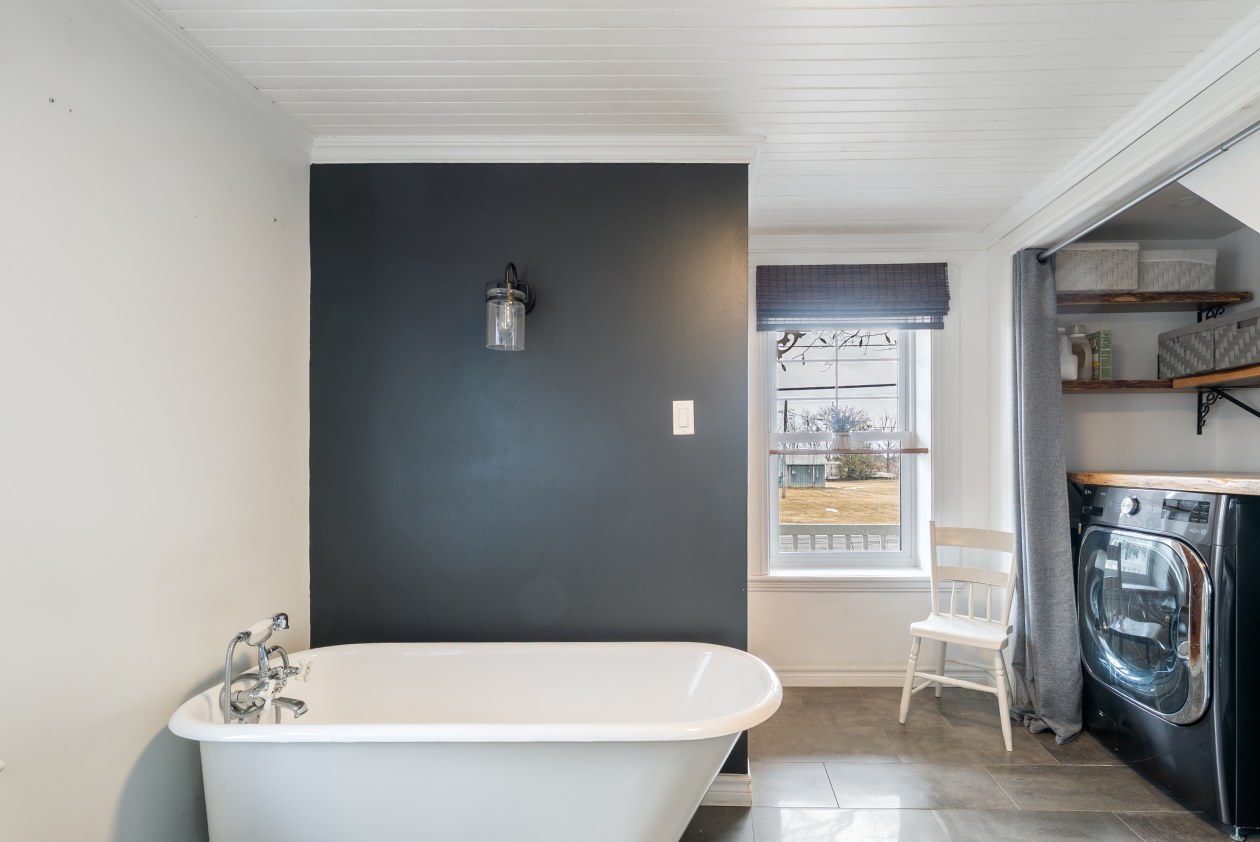 Salle de bains — 423 Route Édouard-VII, Saint-Jacques-le-Mineur, J0J 1Z0, Saint-Jacques-le-Mineur