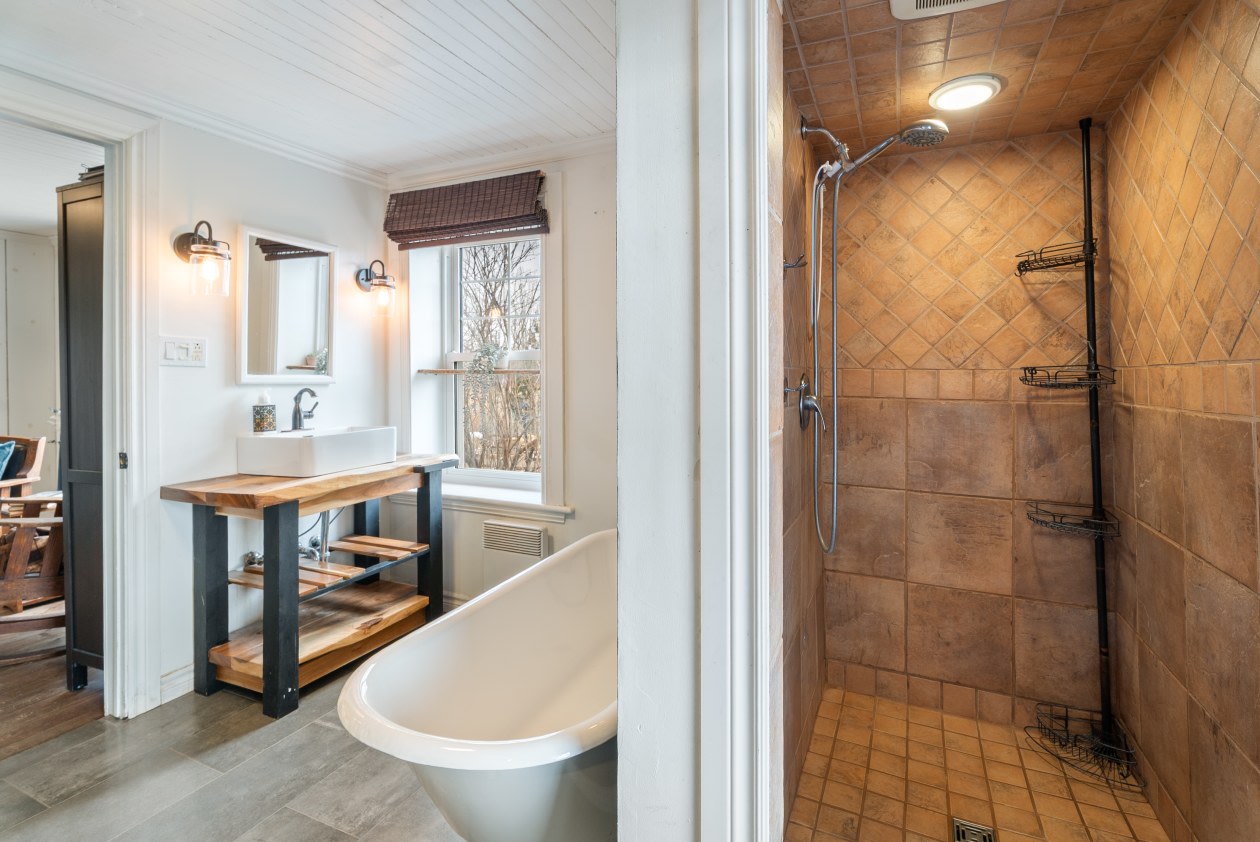 Salle de bains — 423 Route Édouard-VII, Saint-Jacques-le-Mineur, J0J 1Z0, Saint-Jacques-le-Mineur