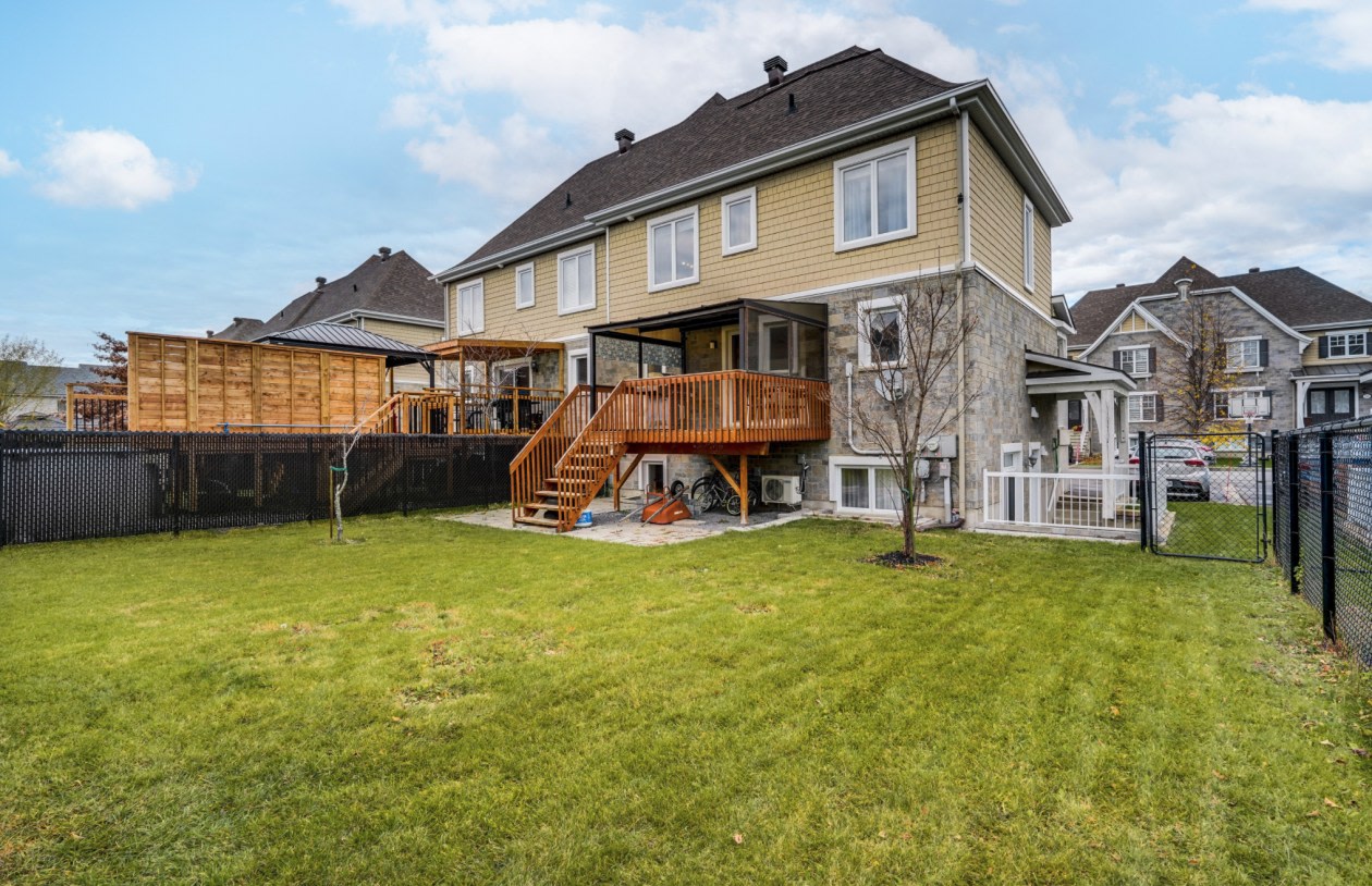 Cour — 3515 Rue Des Fadets, Saint-Hubert, J3Y 0H2, Saint-Hubert
