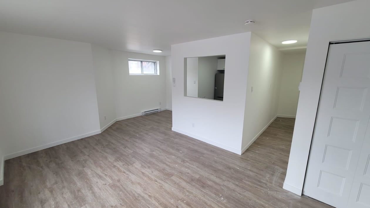 6301 Av. Coolbrook — photo 2