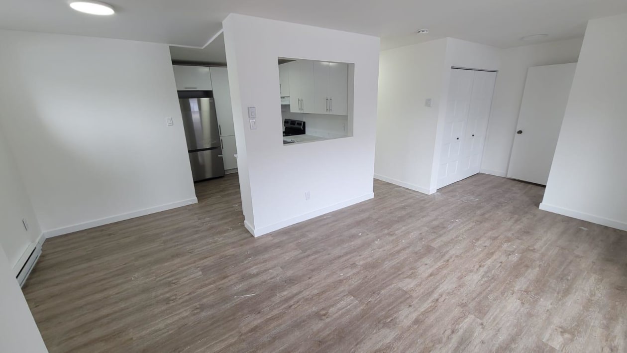 6301 Av. Coolbrook — photo 3