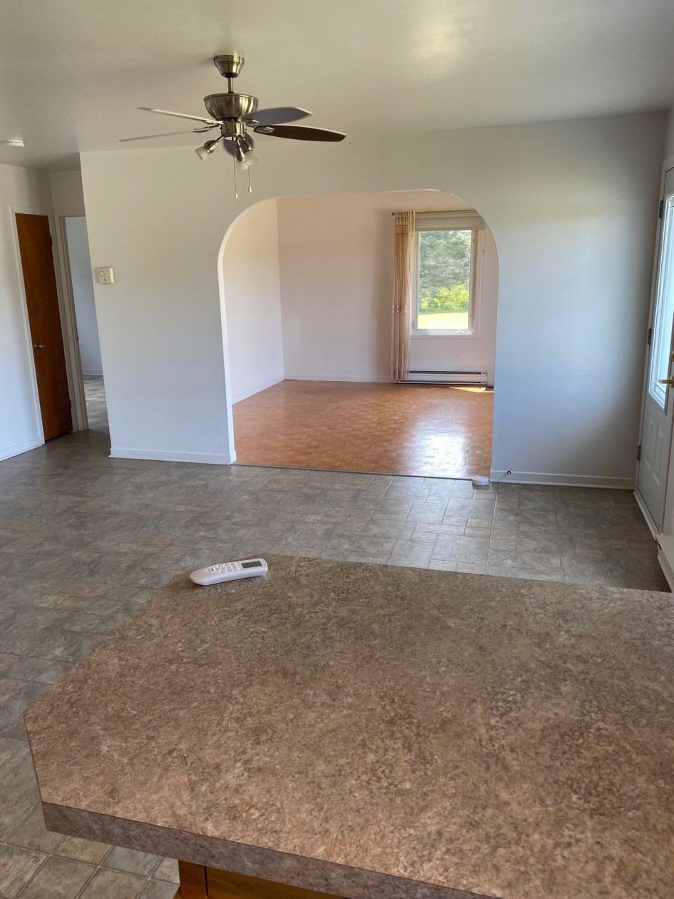 Salon — 31 Rte 309 S, Ferme-Neuve, J0W 1C0, Ferme-Neuve