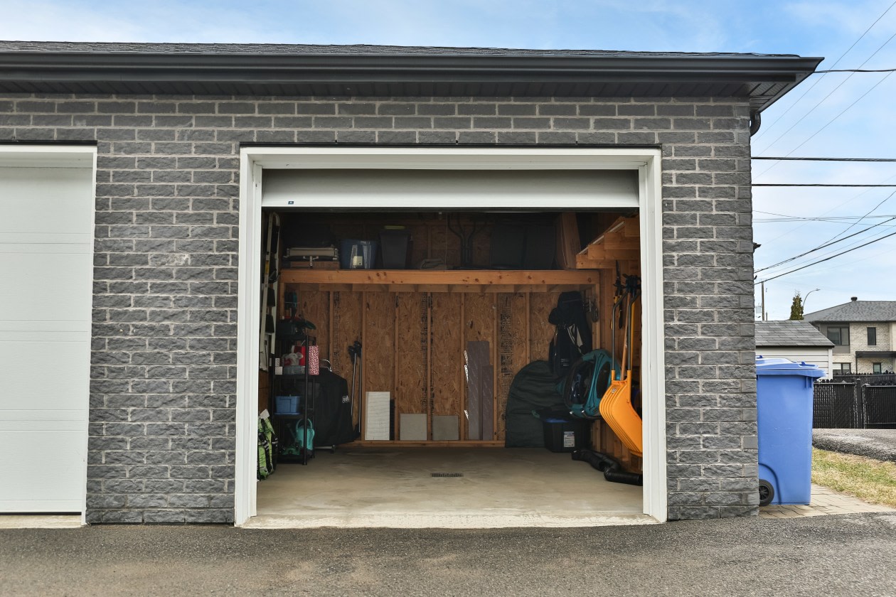 Garage — 6929 Rue de la Bretagne, Trois-Rivières, G9B 0V8, Trois-Rivières
