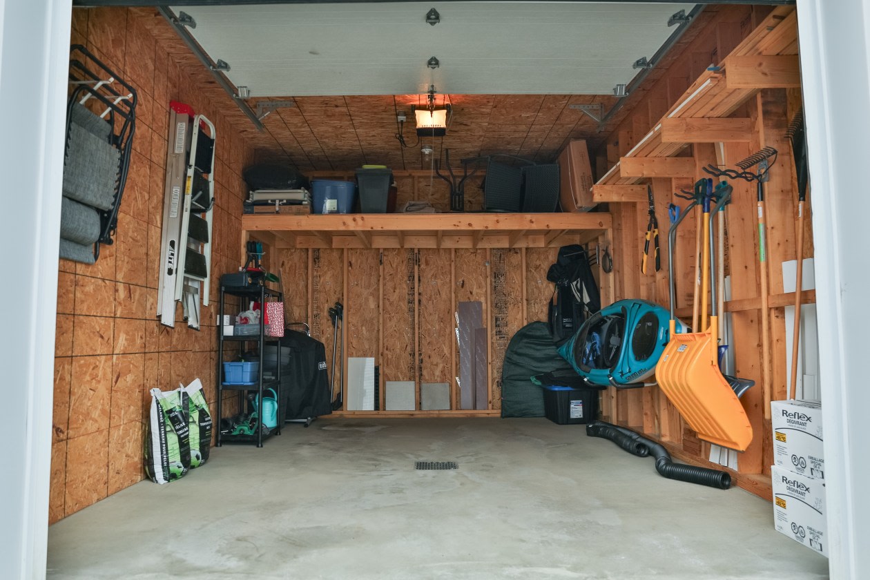 Garage — 6929 Rue de la Bretagne, Trois-Rivières, G9B 0V8, Trois-Rivières