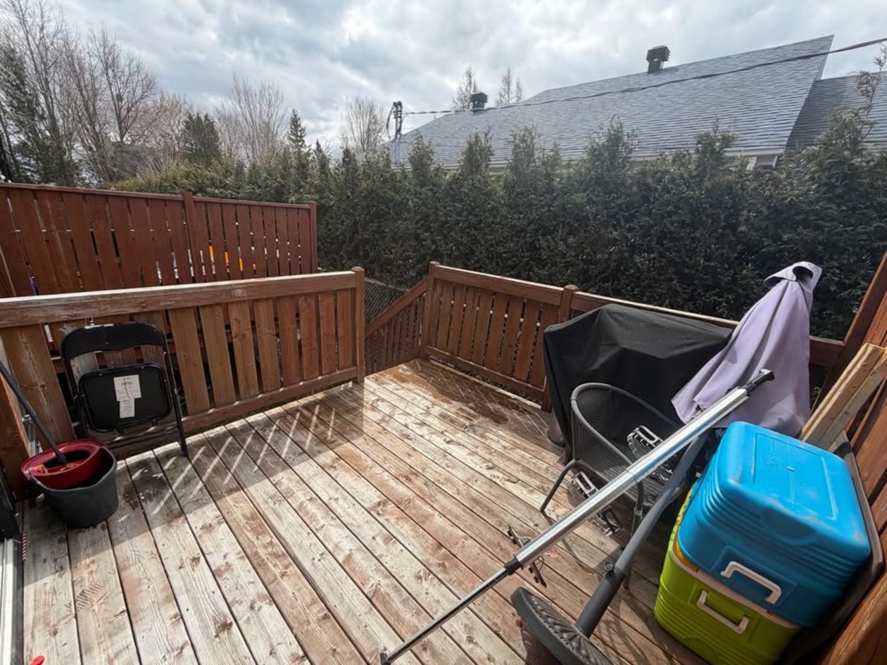 Balcon — 4-816 Rue Notre-Dame, 4, Saint-Sulpice, J5W 3W5, Saint-Sulpice