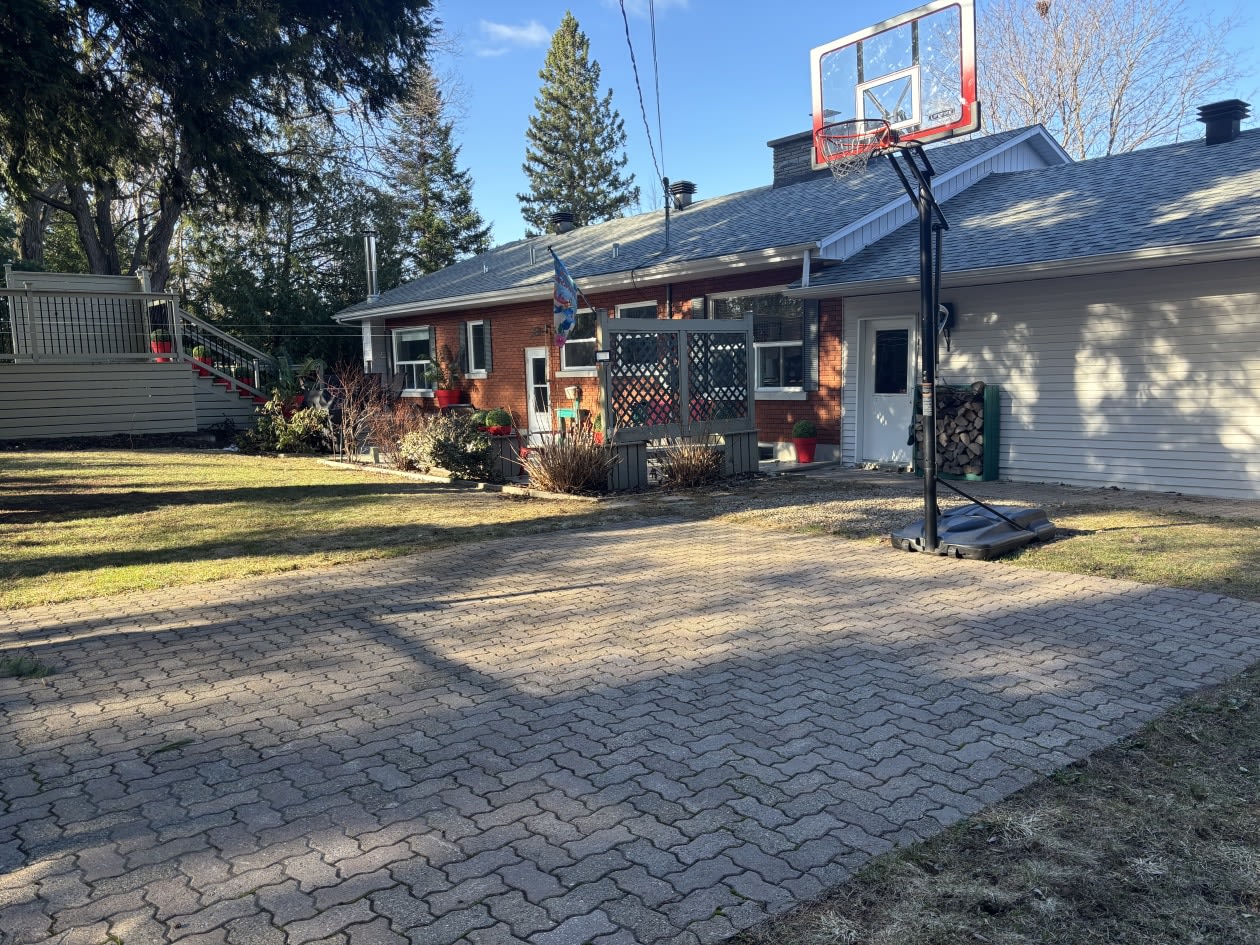 Cour — 429 Rue Madeleine, Saint-Jérôme, J7Z 3S1, Saint-Jérôme